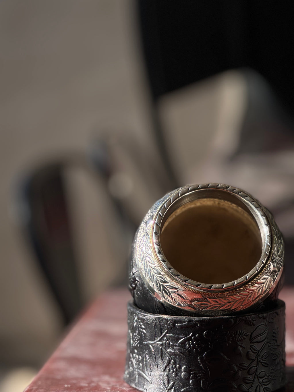 Mate torpedo bolita cuero repujado
