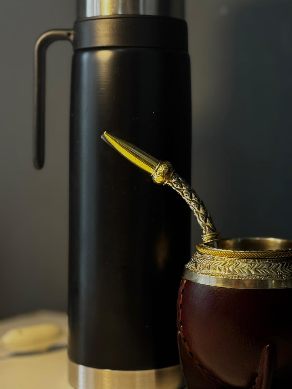 Combo Mateador Completo | Torpedo Cincelado + Bombillón de Alpaca + Termo Media Manija