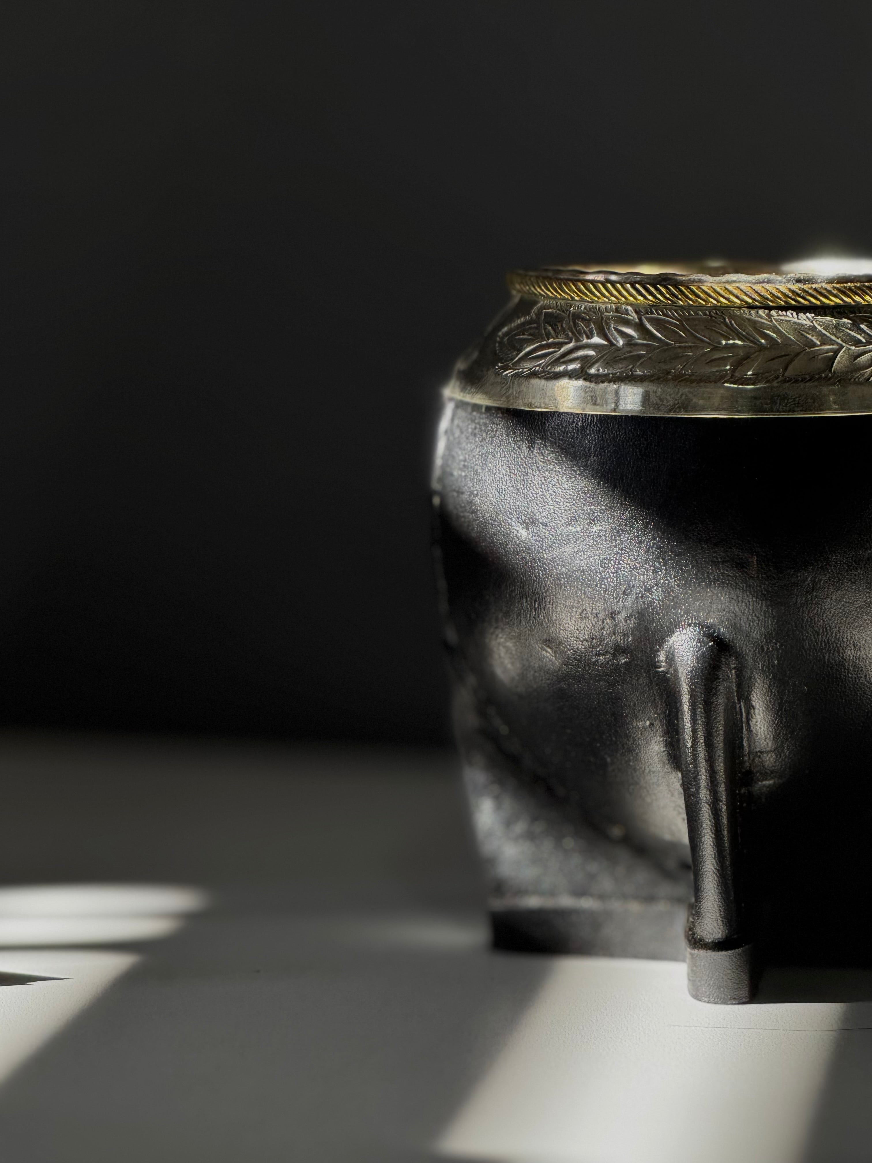 Mate Torpedo Cincelado con Aro de Bronce